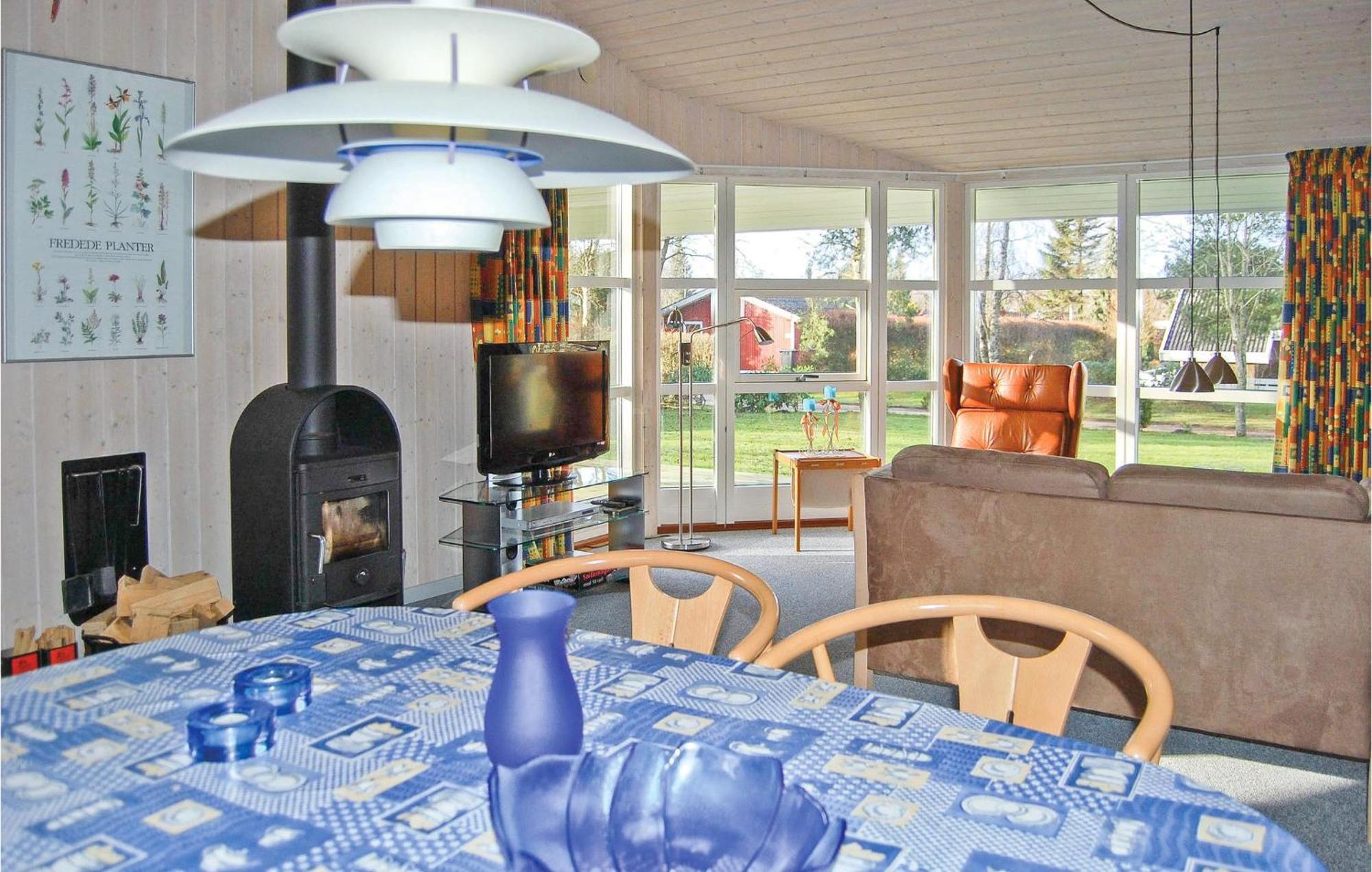 3 Bedroom Cozy Home In Fårvang Esterno foto